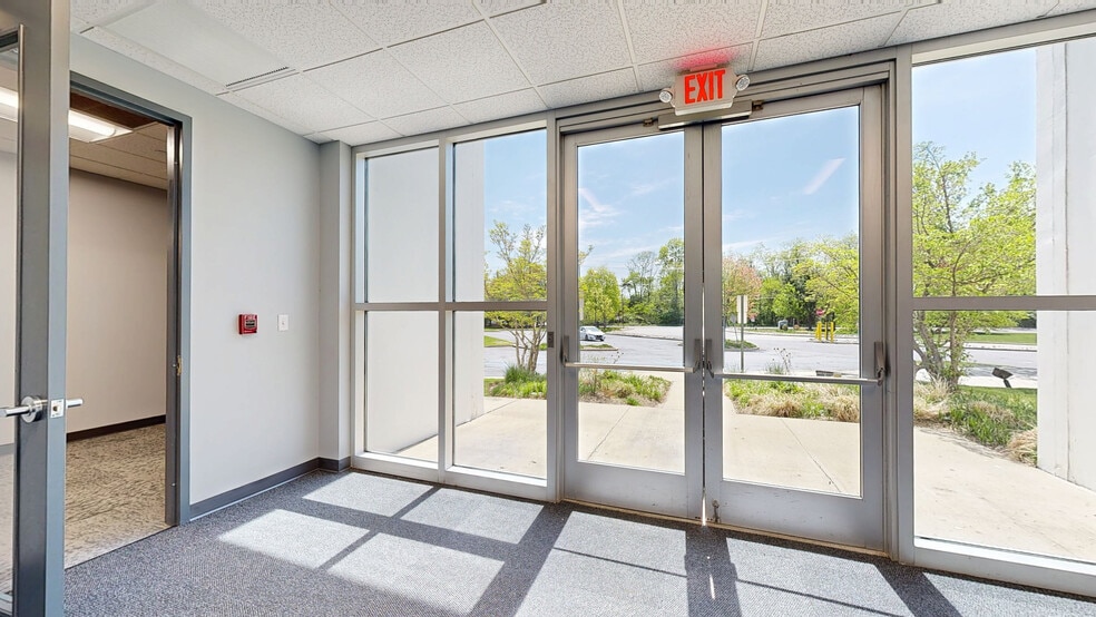 More Photos Of 261 River Rd, Clifton Distribution For Lease