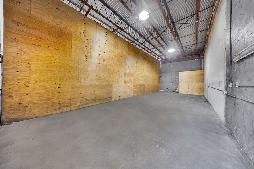 More Photos Of 9630 NW South River Dr, Medley Industrial For Lease