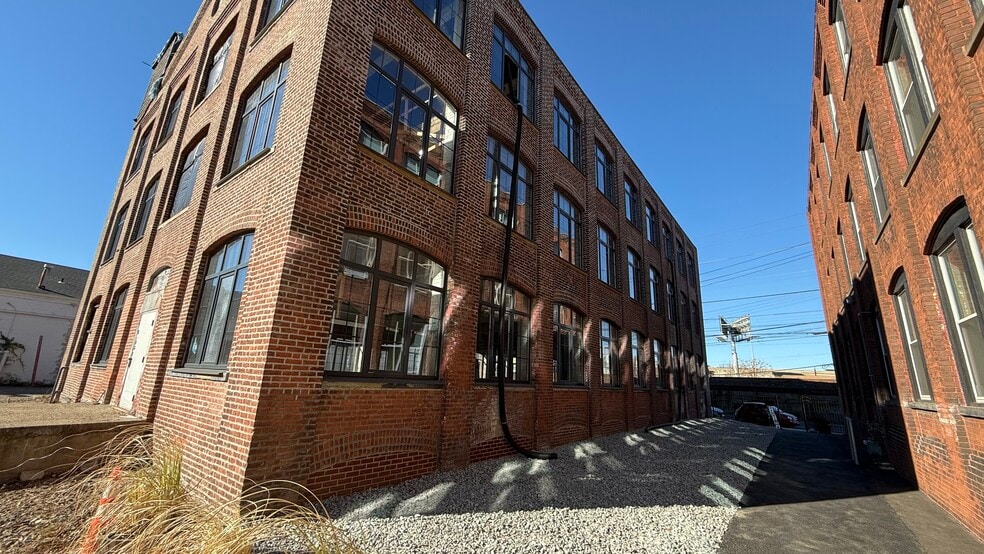 Primary Photo Of 347 Railroad Ave, Bridgeport Apartments For Sale