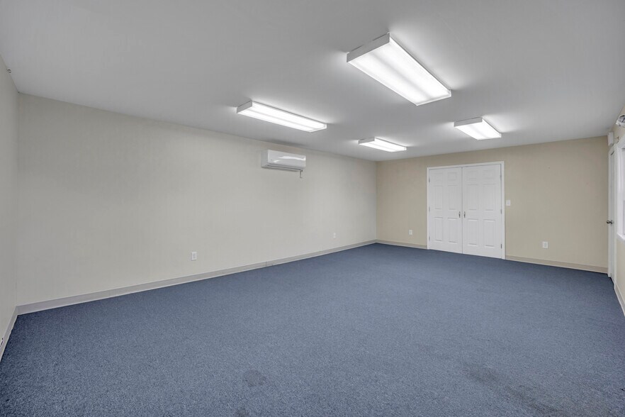 More Photos Of 600 S Davis Dr, Arlington Office For Lease