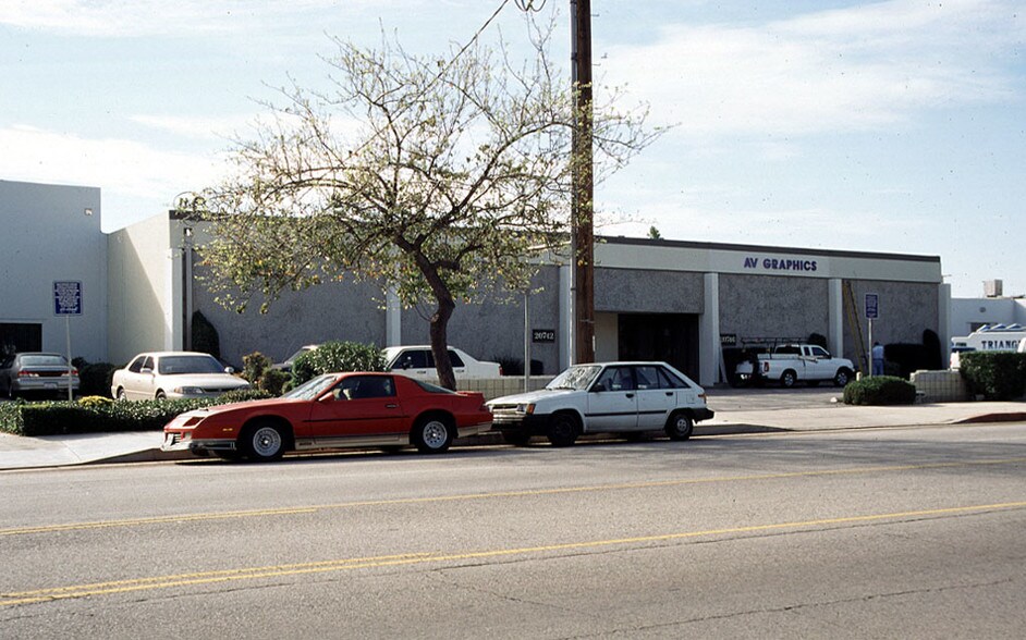 More Photos Of 20742-20746 Plummer St, Chatsworth Unknown For Lease