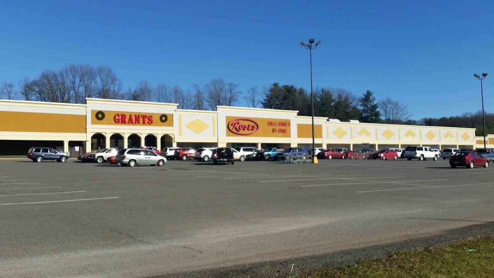 More Photos Of 544 E Stuart Dr, Galax Unknown For Lease