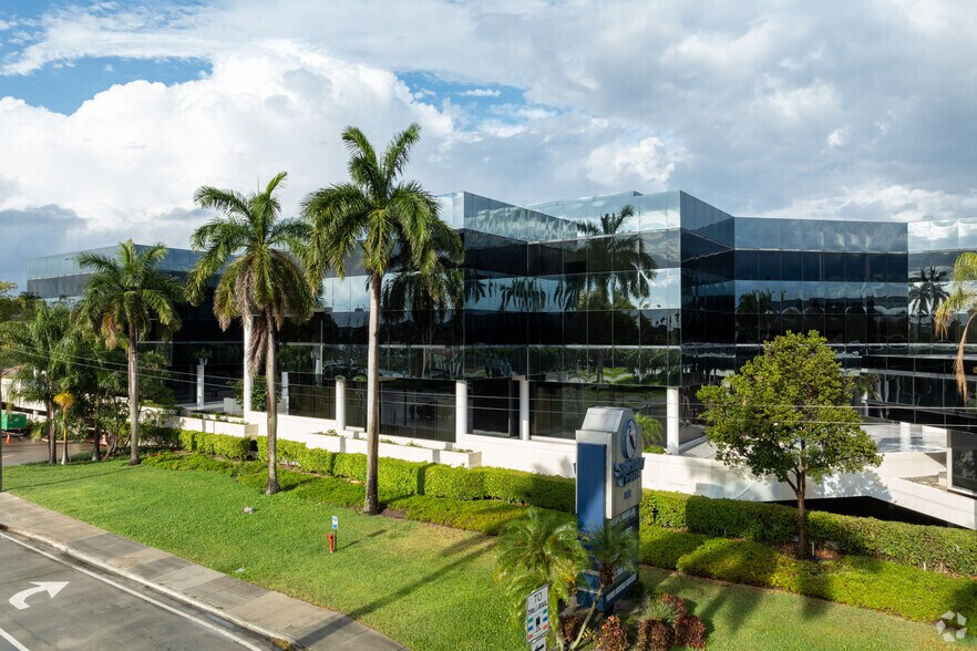 Primary Photo Of 4800 N Federal Hwy, Boca Raton Unknown For Lease