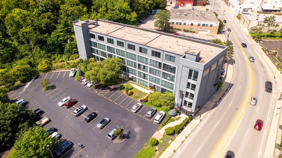 More Photos Of 2055 Reading Rd, Cincinnati Medical For Lease