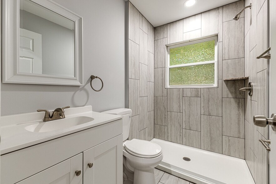 More Photos Of 501 Cedarmont Dr, Antioch Apartments For Sale