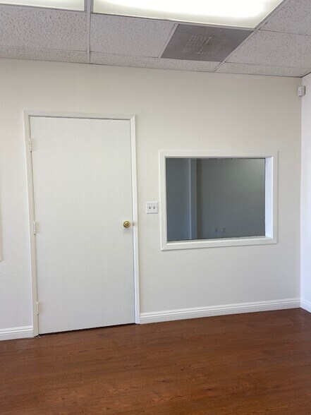 More Photos Of 1455 Monterey Pass Rd, Monterey Park Office Residential For Lease