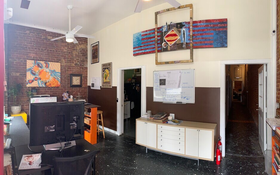 More Photos Of 1392-1394 Mclendon Ave, Atlanta Storefront For Lease