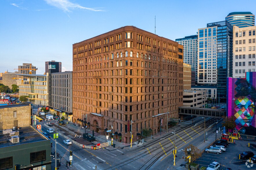 More Photos Of 10 S 5th St, Minneapolis Loft Creative Space For Lease