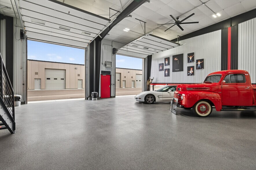 More Photos Of 663 Valerie Ave, Hudson Specialty For Sale