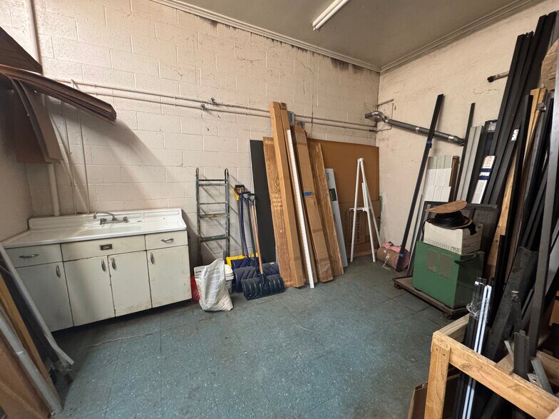 More Photos Of 1306 Broadway, Albany Manufacturing For Sale