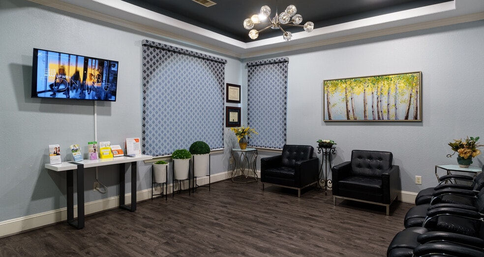 More Photos Of 13688 Breton Ridge St, Houston Medical For Sale