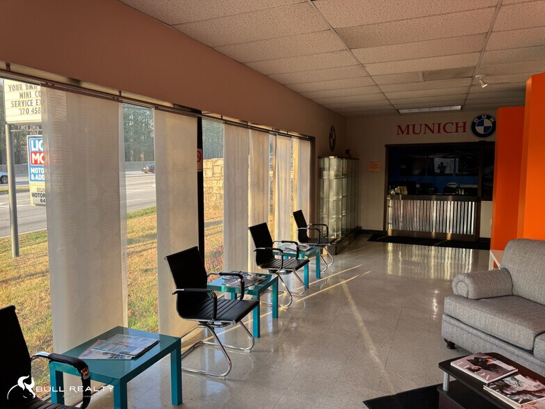 More Photos Of 6483 Peachtree Industrial Blvd, Atlanta General Retail For Sale