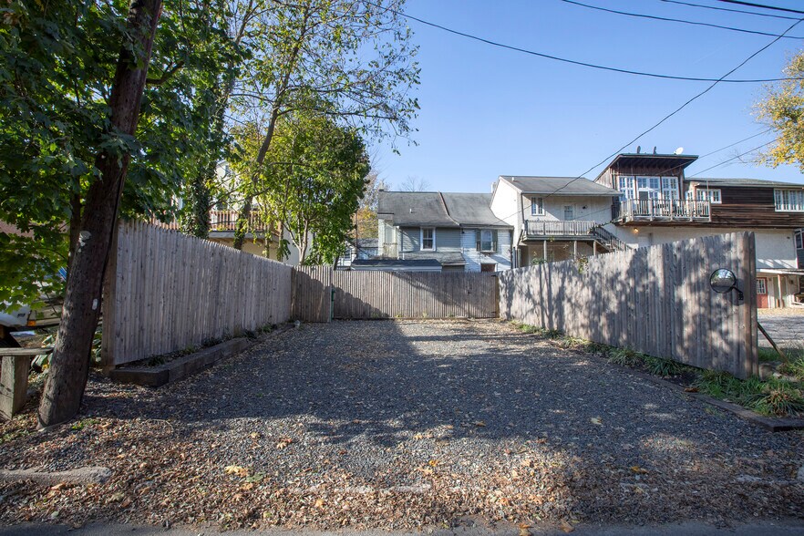 More Photos Of 128 S Main St, New Hope Storefront Retail Office For Sale