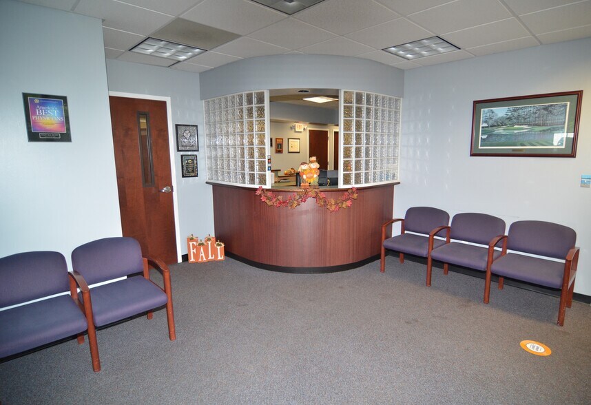 More Photos Of 611-624 Courtyard Dr, Hillsborough Medical For Sale