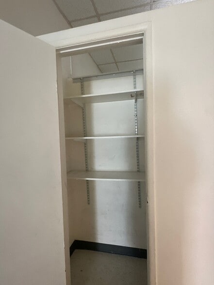 More Photos Of 127 E Garvey Ave, Monterey Park Storefront Retail Office For Lease