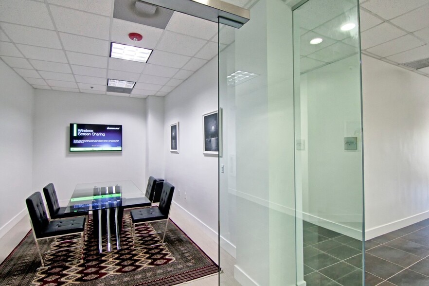 More Photos Of 11915-11975 S Dixie Hwy, Pinecrest Storefront Retail Office For Lease
