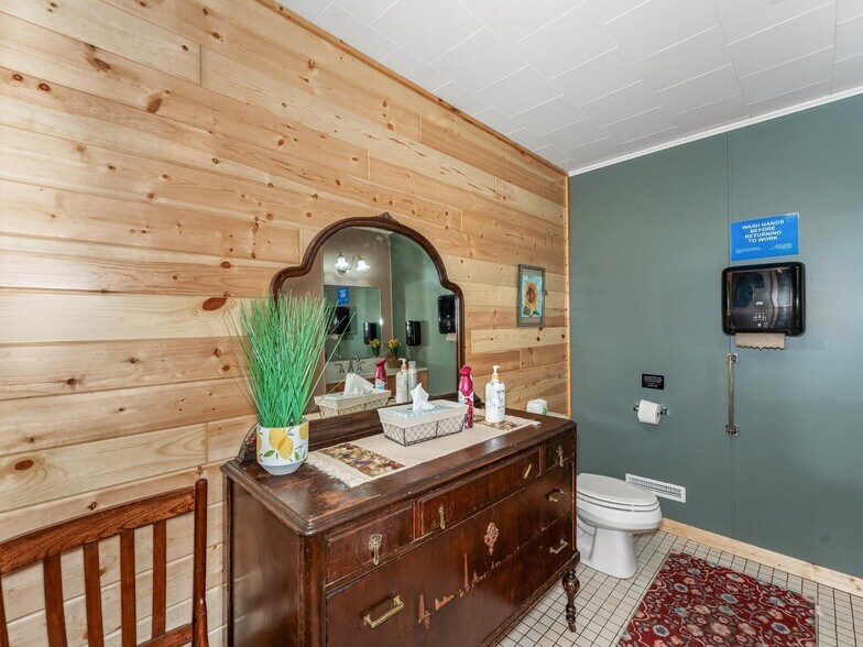 More Photos Of 8599 Big Saint Germain Cir, Saint Germain Restaurant For Sale