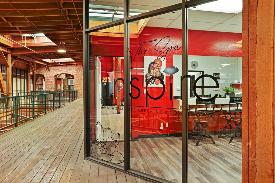 More Photos Of 445 W Weber Ave, Stockton Office For Lease