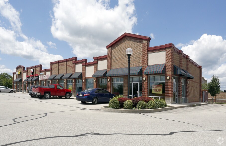 Primary Photo Of 12175 N Executive Dr, Edinburgh Bank For Lease