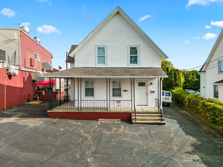 More Photos Of 157 Granite St, Westerly Restaurant For Sale