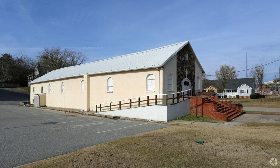 More Photos Of 1913 Gregg St, Columbia Religious Facility For Sale