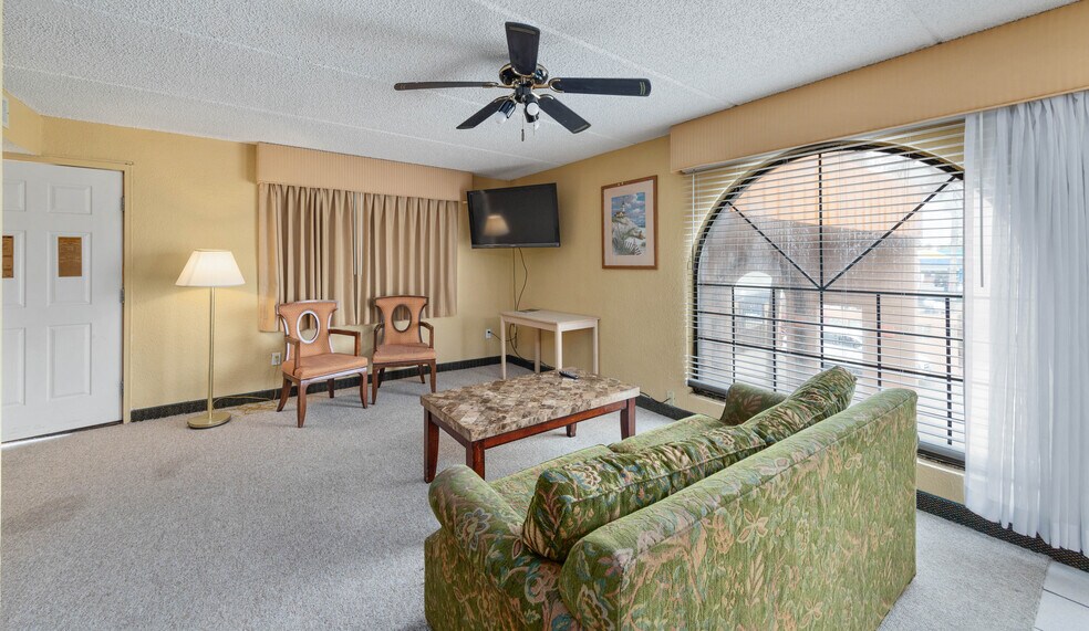 More Photos Of 4109 Padre Blvd, South Padre Island Hotel For Sale