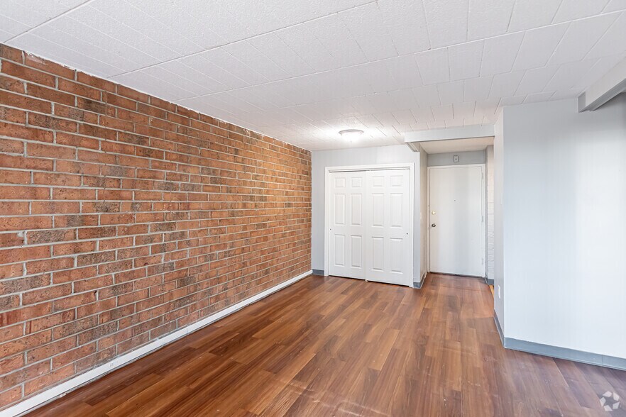 More Photos Of 59 Sumner St, Hartford Apartments For Sale