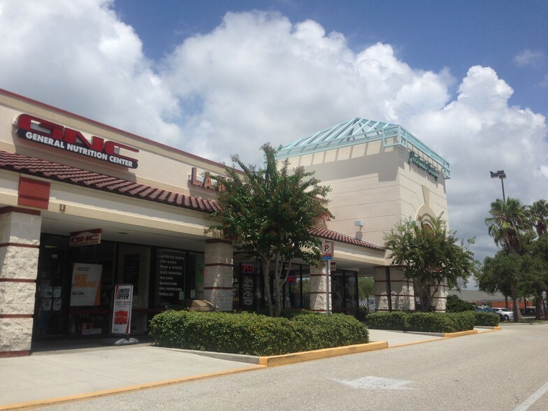 More Photos Of 1500 Placida Rd, Englewood Supermarket For Lease
