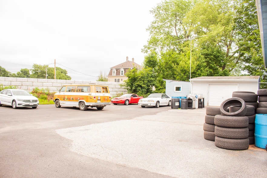 More Photos Of 8 Englewood St, Webster Auto Repair For Sale