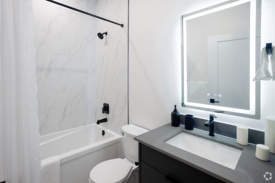 More Photos Of 736 8 Av SW, Calgary Apartments For Lease