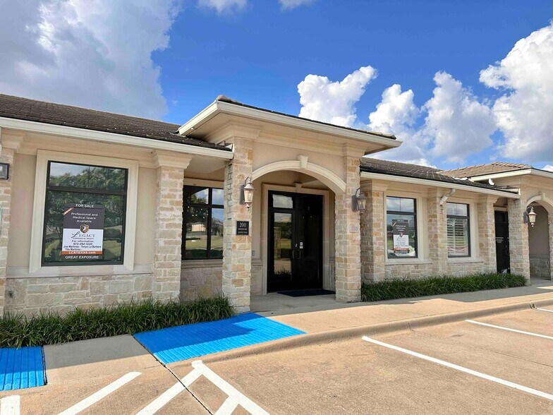 More Photos Of 6513 Preston Rd, Plano Office For Sale