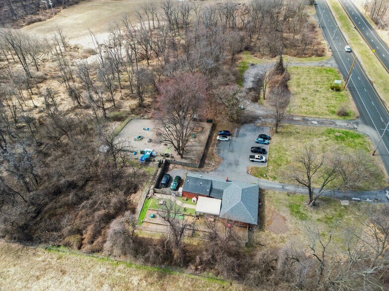 More Photos Of 1481 US Highway 22 E, Annandale Flex For Sale