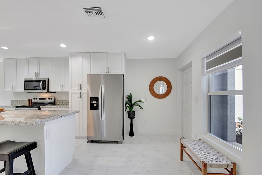 More Photos Of 3871 Patio Ct, Lake Worth Apartments For Sale