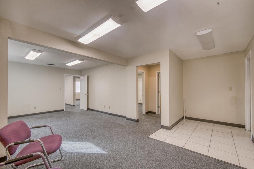 More Photos Of 1014 Creighton Rd, Pensacola Flex For Lease