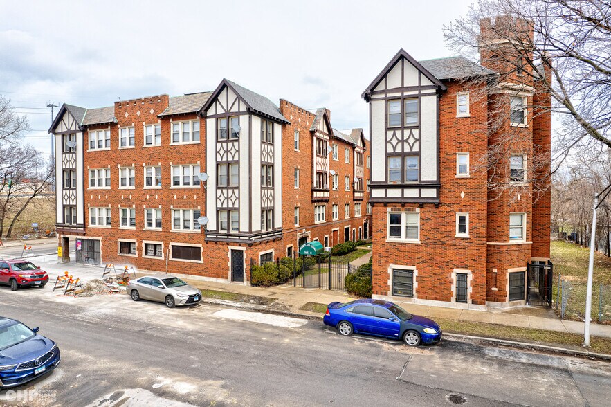 More Photos Of 7105 S Champlain Ave, Chicago Apartments For Sale