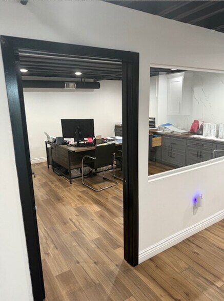 More Photos Of 13326 Elliot Ave, Chino Warehouse For Lease