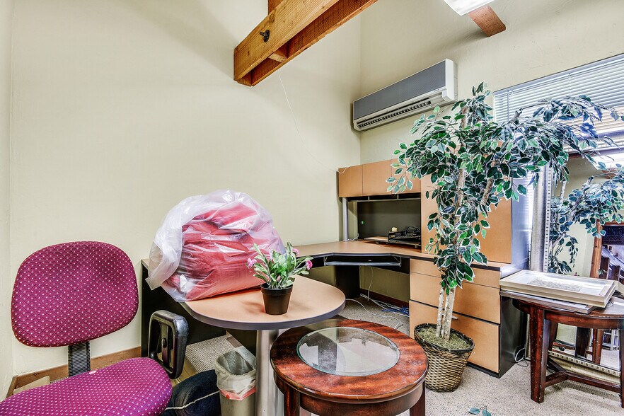 More Photos Of 43213 Mission Blvd, Fremont Office For Sale