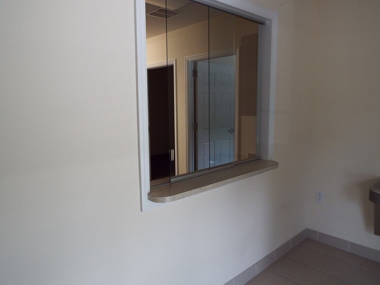 More Photos Of 4390 NE 35th St, Ocala Office Residential For Lease