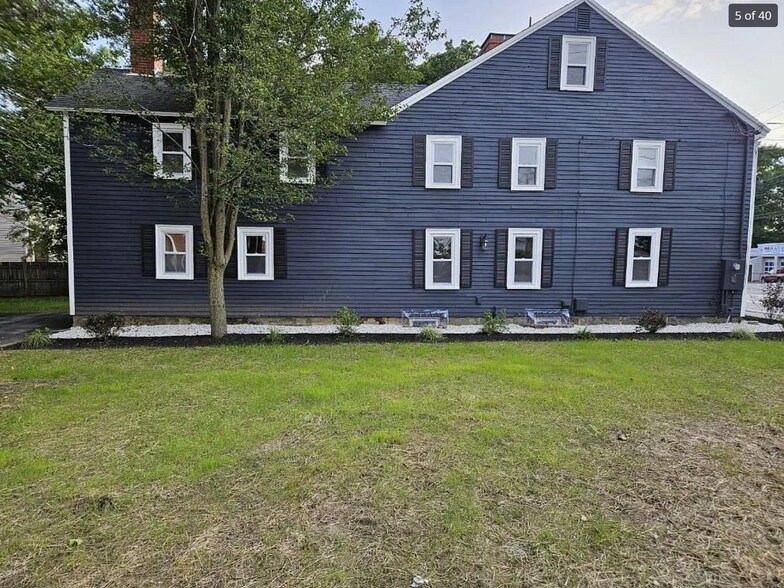 More Photos Of 3 Portsmouth Ave, Exeter General Retail For Lease