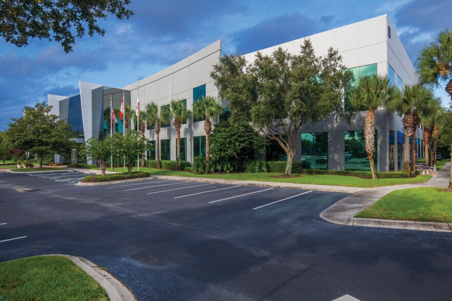 More Photos Of 6989 Lee Vista Blvd, Orlando Office For Lease