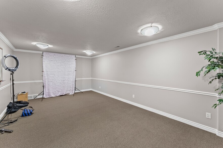 More Photos Of 1218 W South Jordan Pky, South Jordan Coworking Space