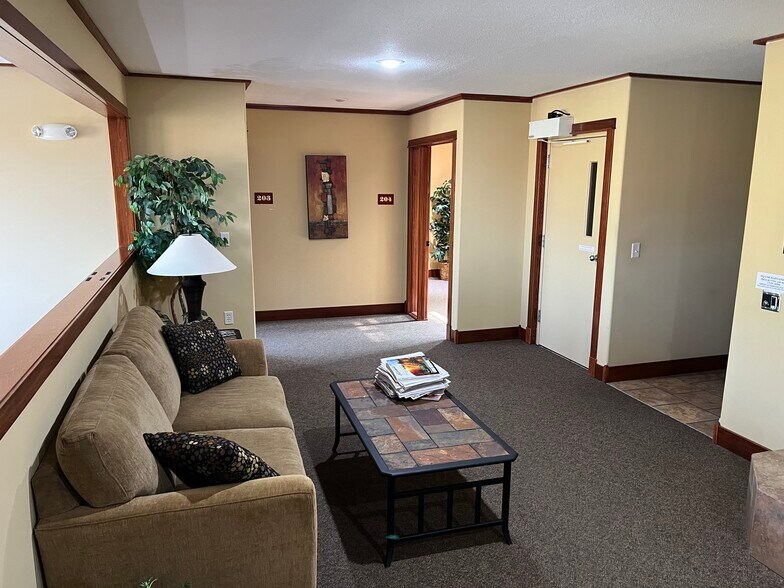 More Photos Of 104 Park Ave N, Park Rapids Medical For Lease