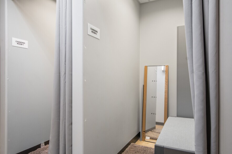 More Photos Of 9582 W Colonial Dr, Ocoee Medical For Lease