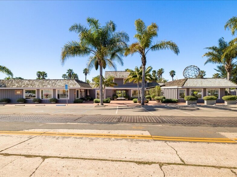 More Photos Of 3823 Santa Claus Ln, Carpinteria Restaurant For Sale