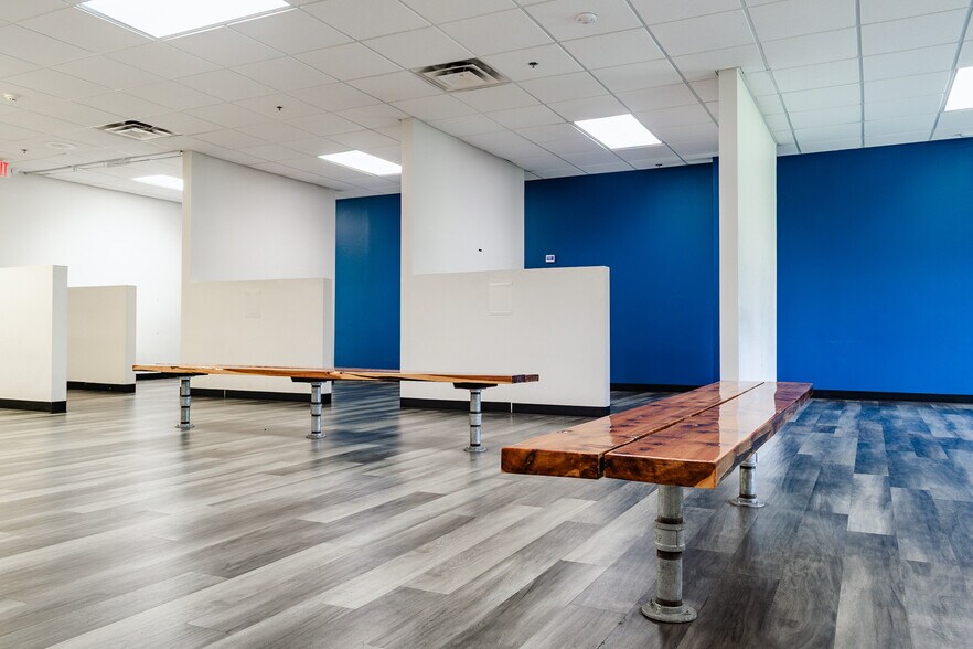 More Photos Of 1707 Alpine Dr, Columbia Storefront Retail Office For Lease