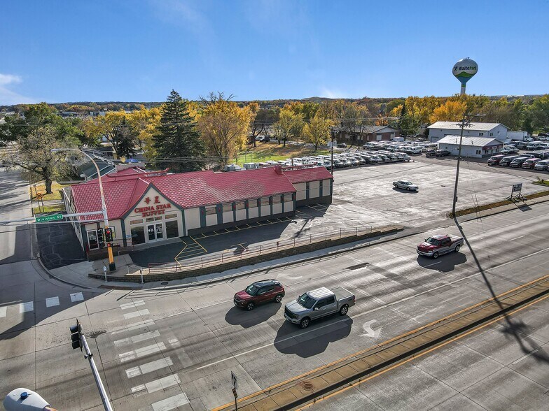 More Photos Of 1004 Division St, Waite Park Restaurant For Sale