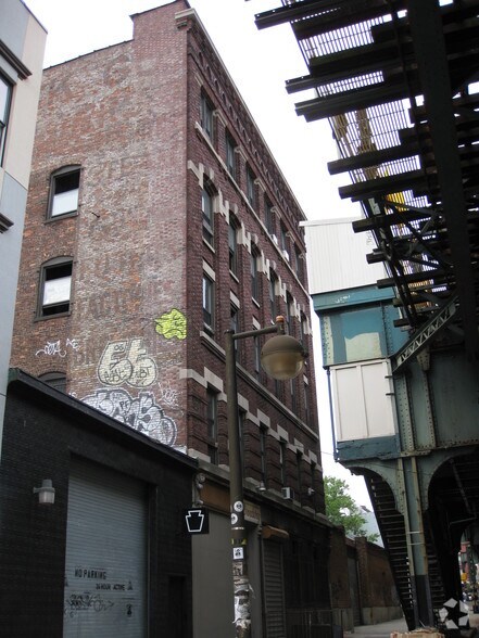 Primary Photo Of 440 Broadway, Brooklyn Storefront Retail Residential For Lease