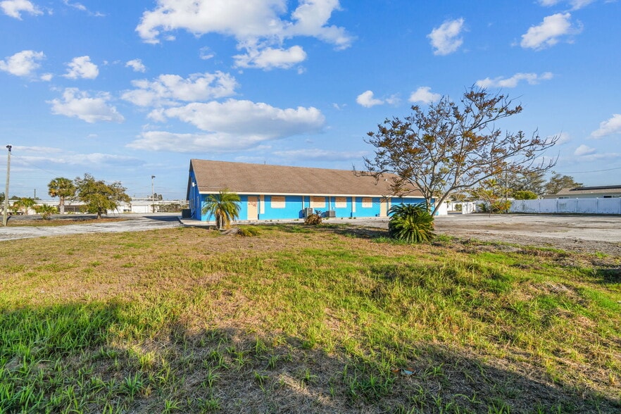 More Photos Of 6333 Langston Ave, New Port Richey Assisted Living For Sale