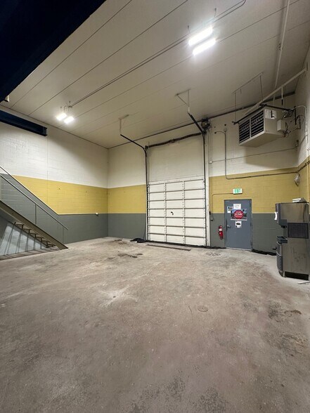 More Photos Of 6515 Melton Rd, Gary Warehouse For Lease
