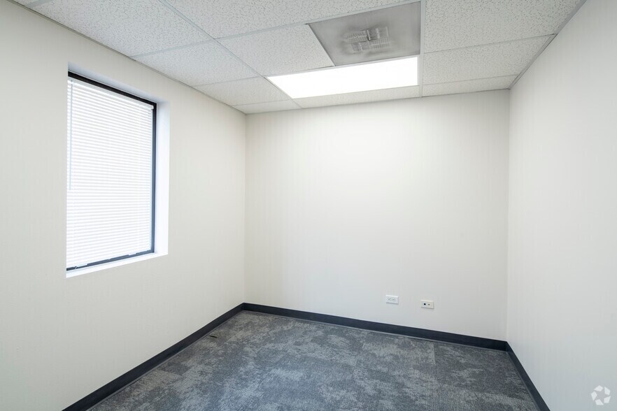 More Photos Of 8141 W I-70 Frontage Rd, Arvada Unknown For Lease